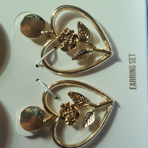 Madden girl EARRING SET ( SOLD) - Picture 2 of 4